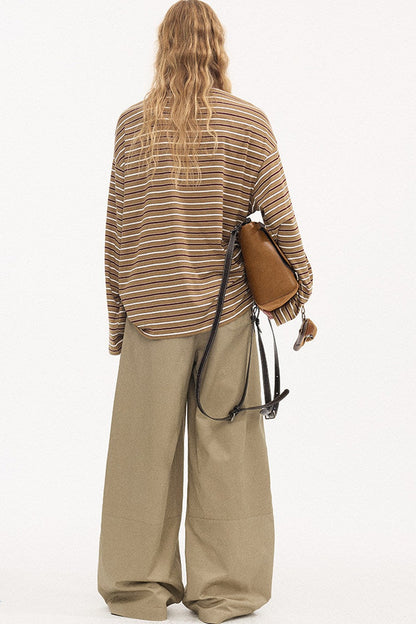 Pantalon droit à rayures et empiècements