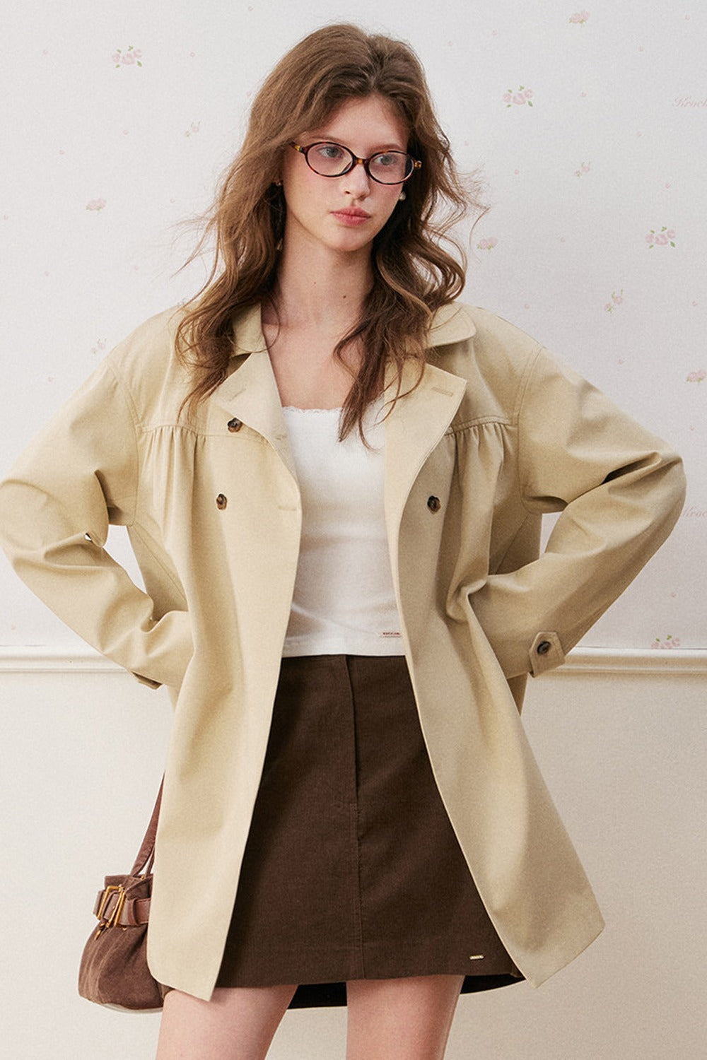 Zweireihiger Trenchcoat mit Kragen