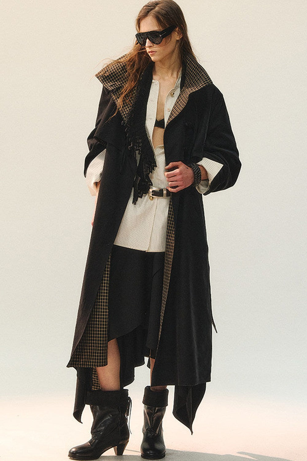 Completo rétro con gilet e gonna con perline