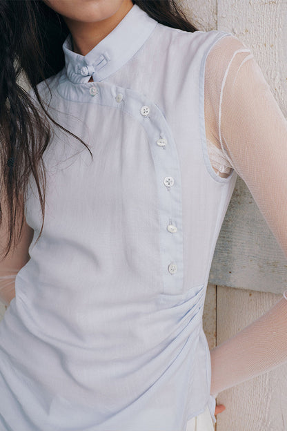 Detachable Cape Sleeveless Shirt
