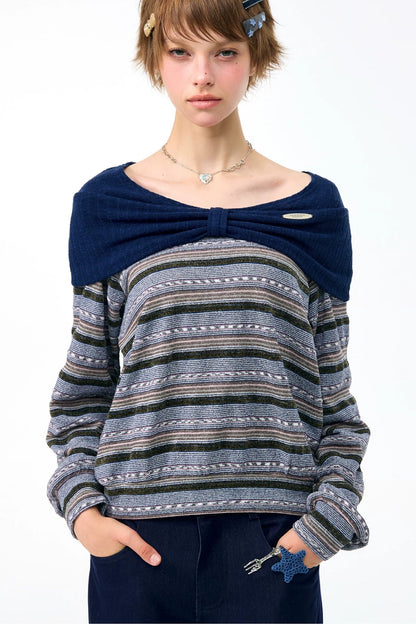 Maglietta in maglia a righe con fiocco verde