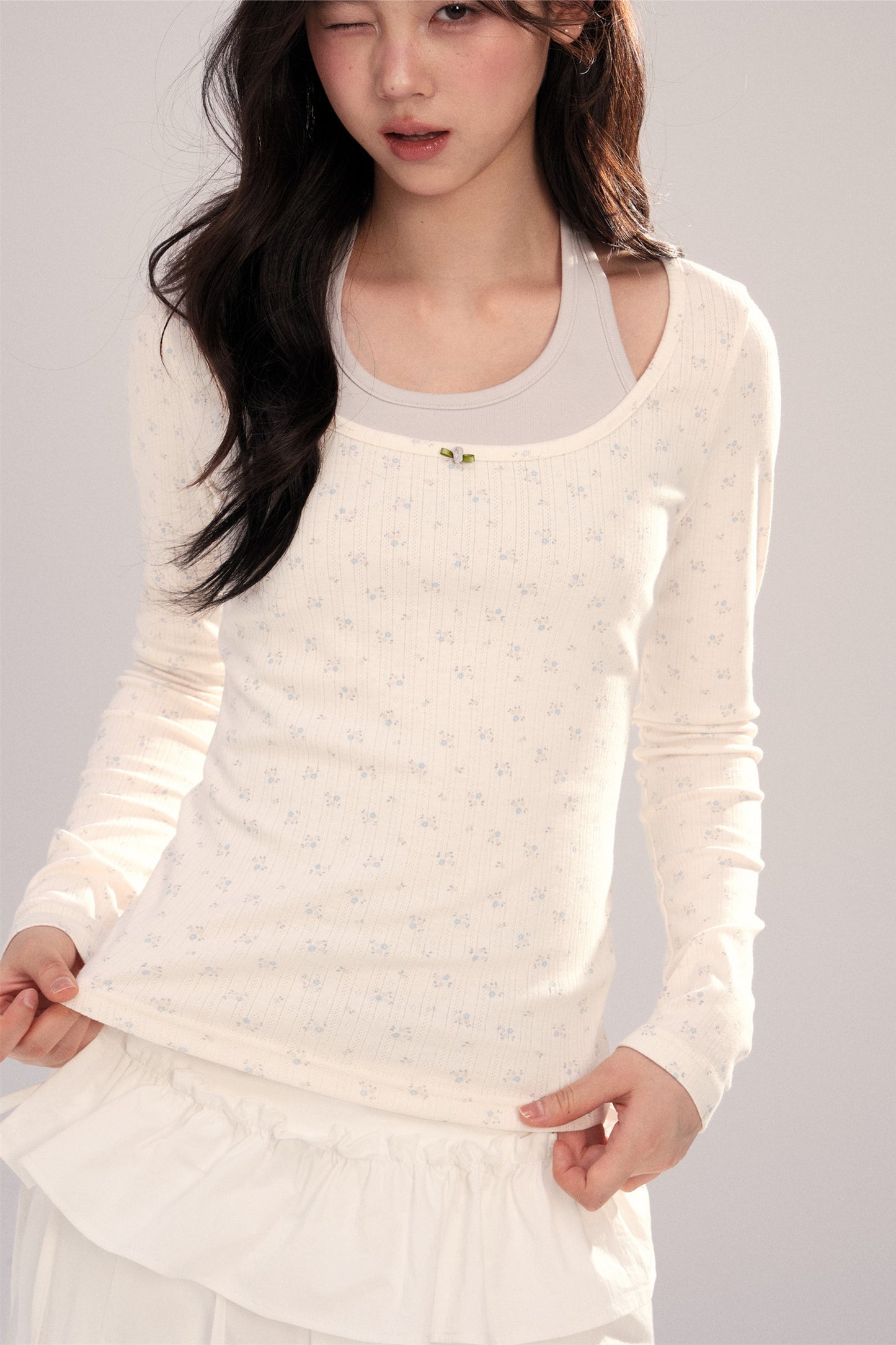 Large U-Neck Floral Long-Sleeve Base T-Shirt Set-Up