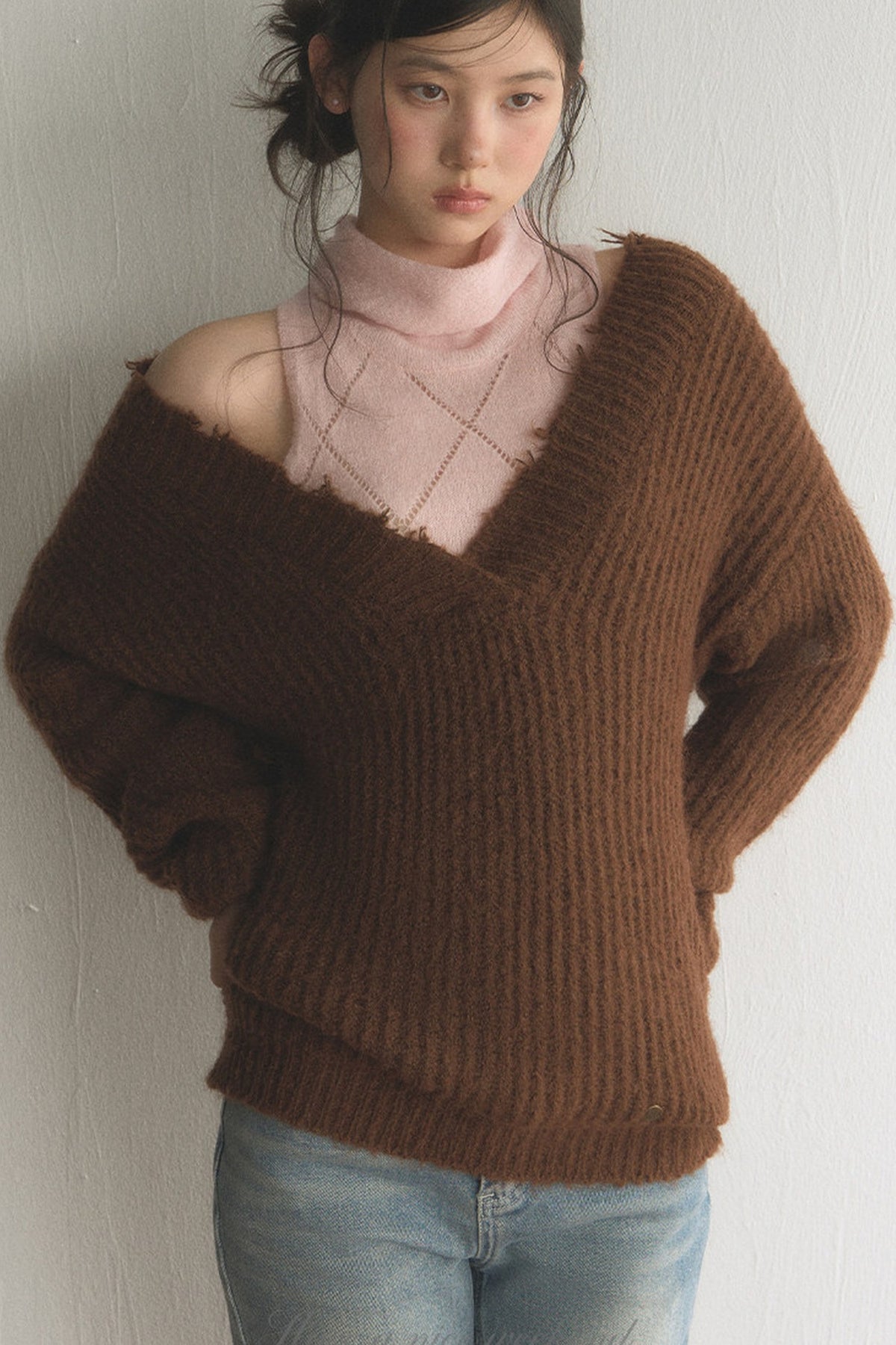 Off-Shoulder Knit Top With Vest and Pants Set-Up