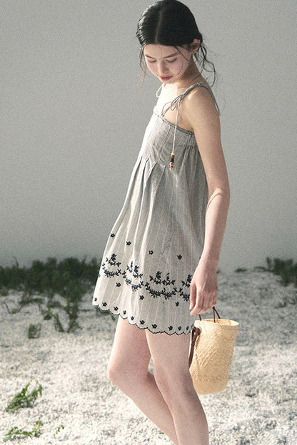 Double-Sided Wave Hem Dress