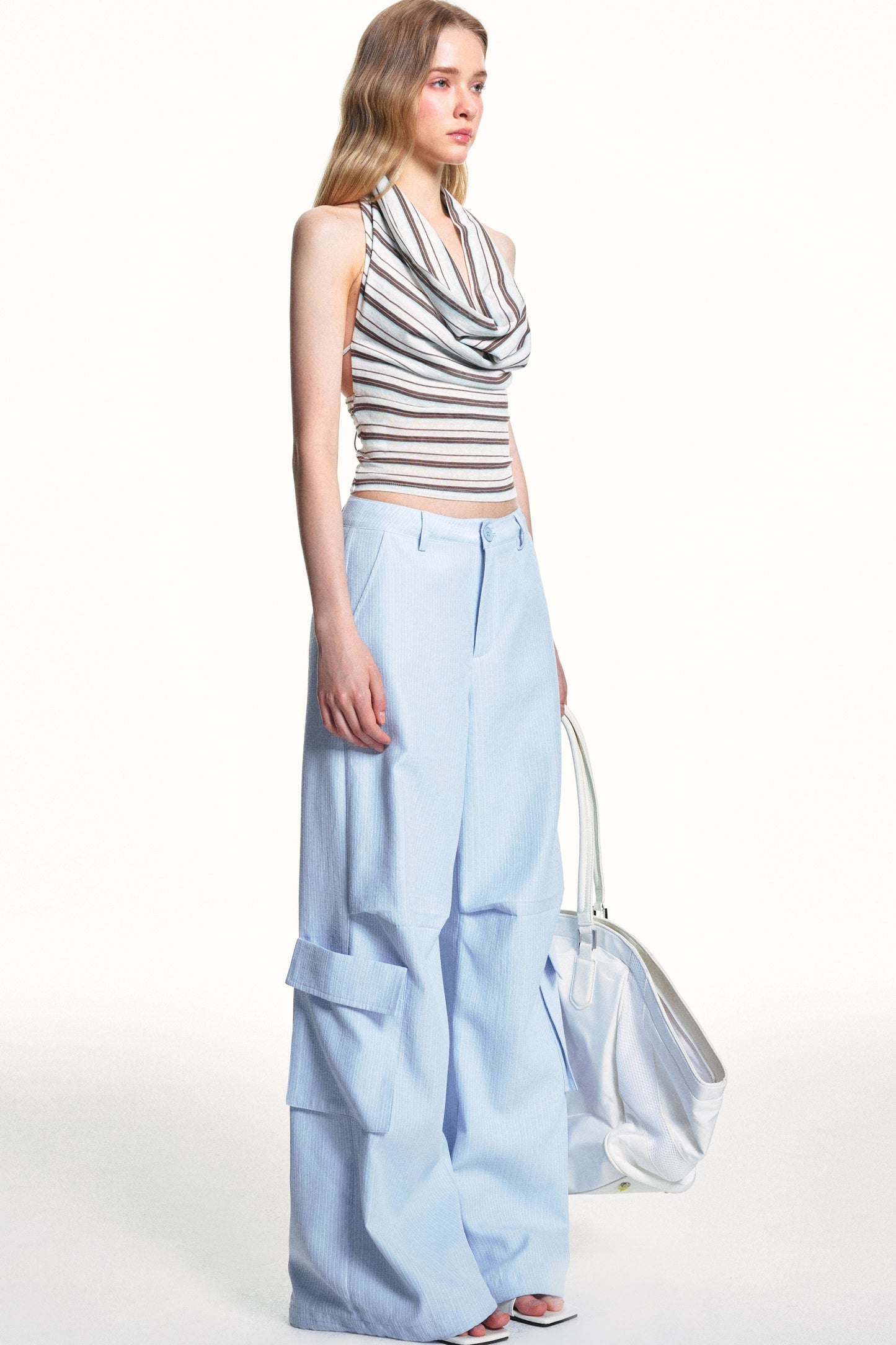 Maglia a righe con spalle scoperte