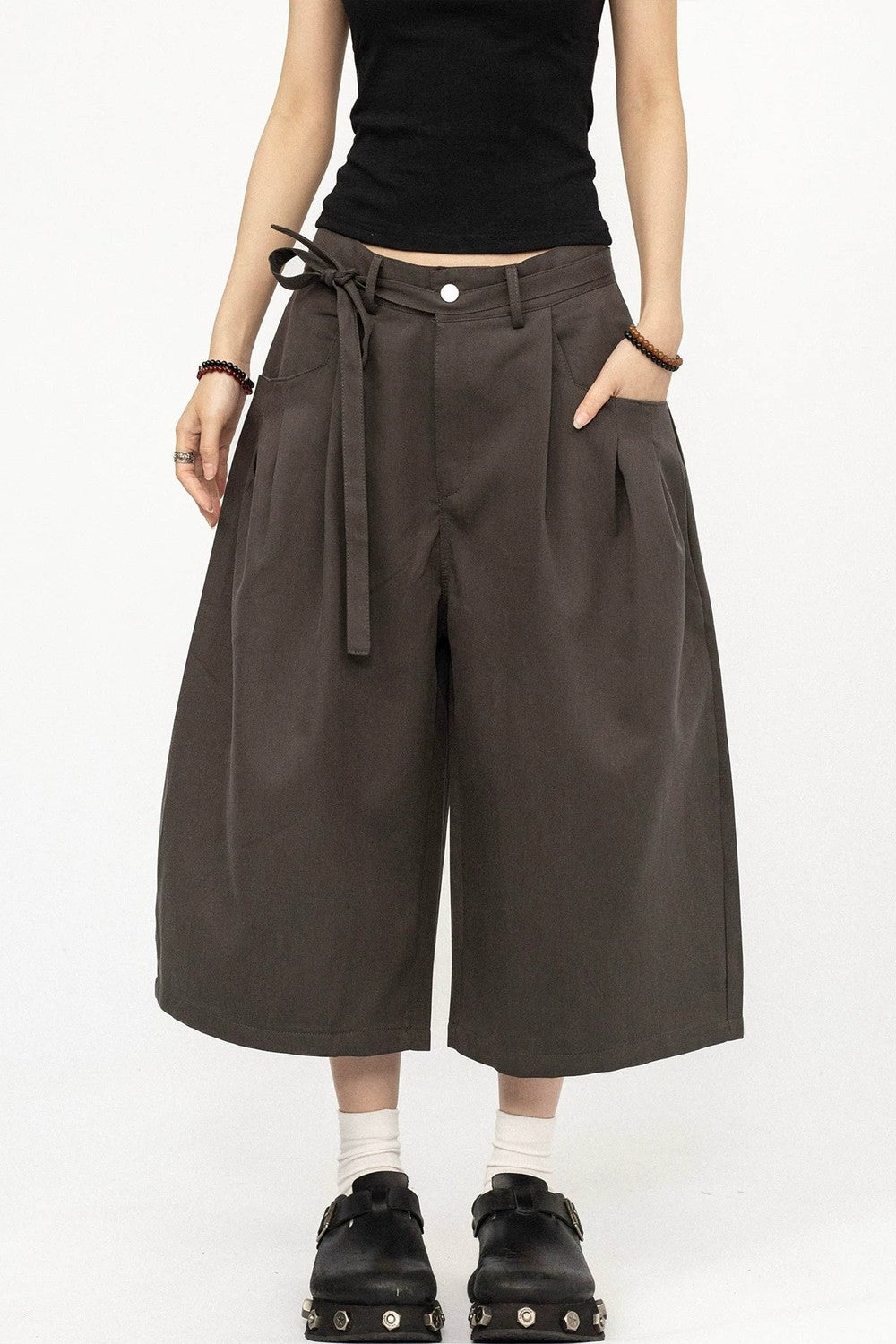 Amerikanische Retro-Faltenhose mit weitem Bein