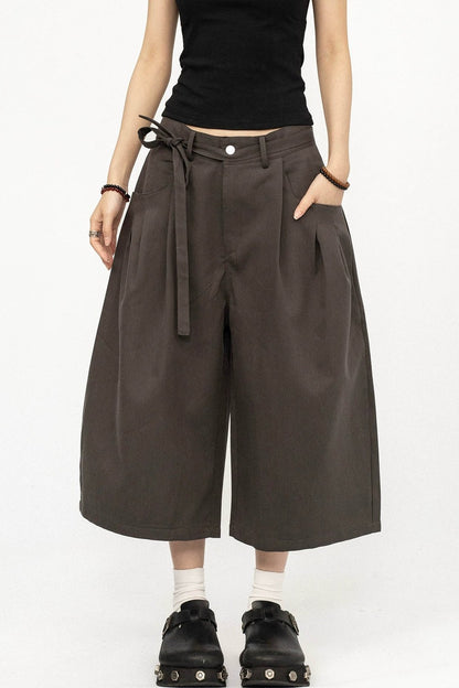 Amerikanische Retro-Faltenhose mit weitem Bein