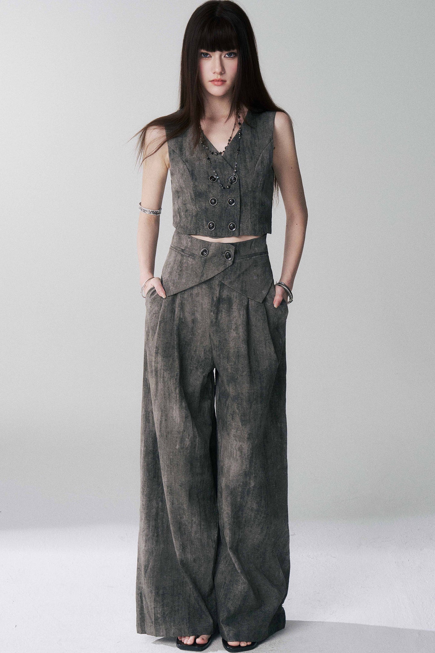 Sophisticated Summer Vest Set-Up
