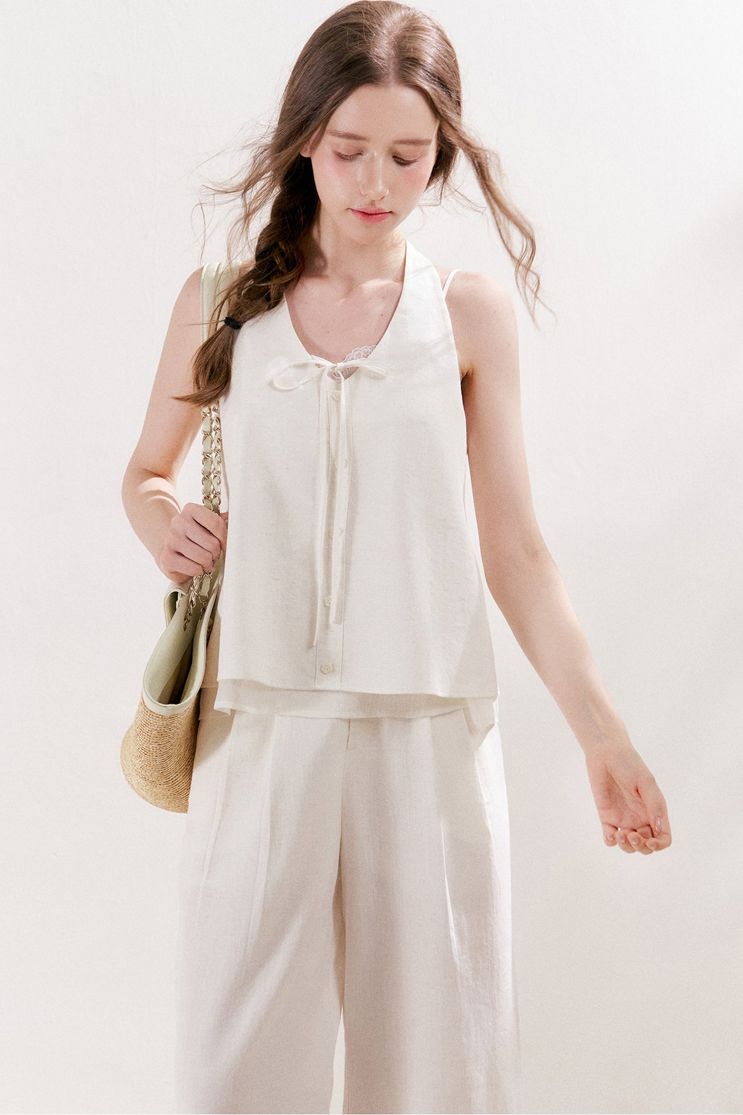 Leinen-Set aus Neckholder-Weste zum Binden und Hose mit geradem Bein