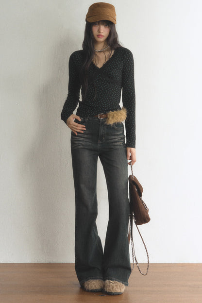 Top interior floral de encaje con cuello en V y mangas largas