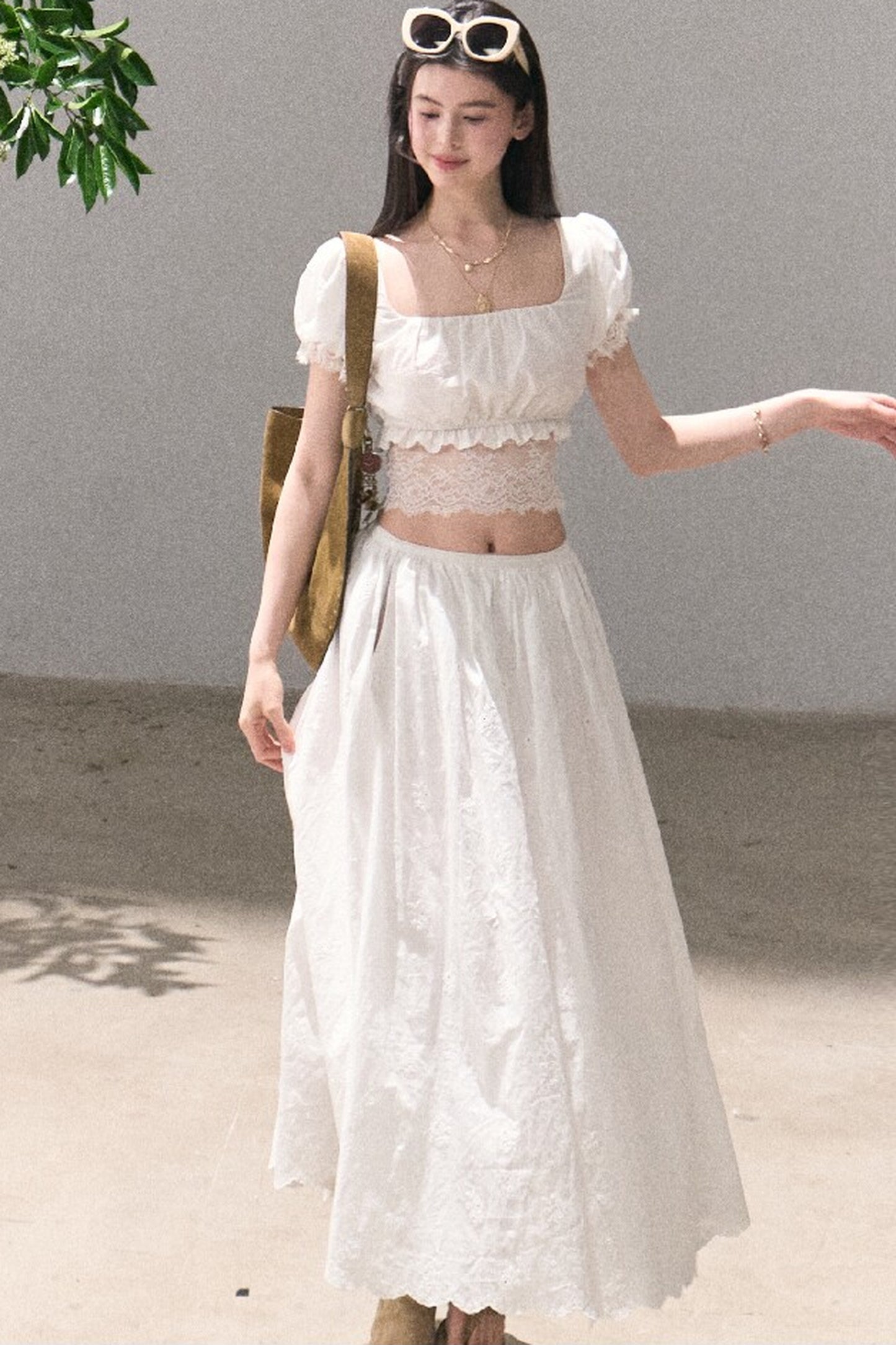 Ensemble haut et jupe en dentelle de coton à motif floral