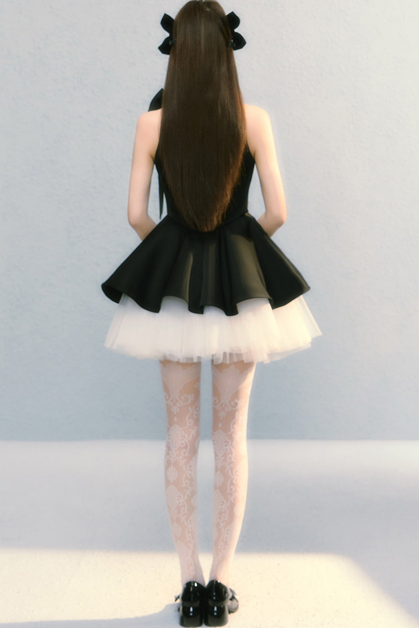 Robe sans manches obsidienne à nœud