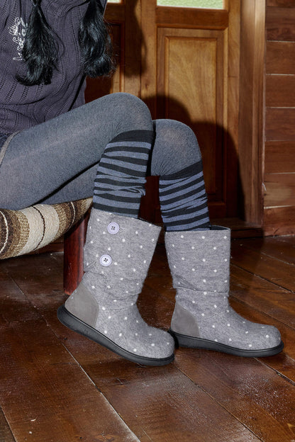 Flat Knitted Mid-Calf Boots