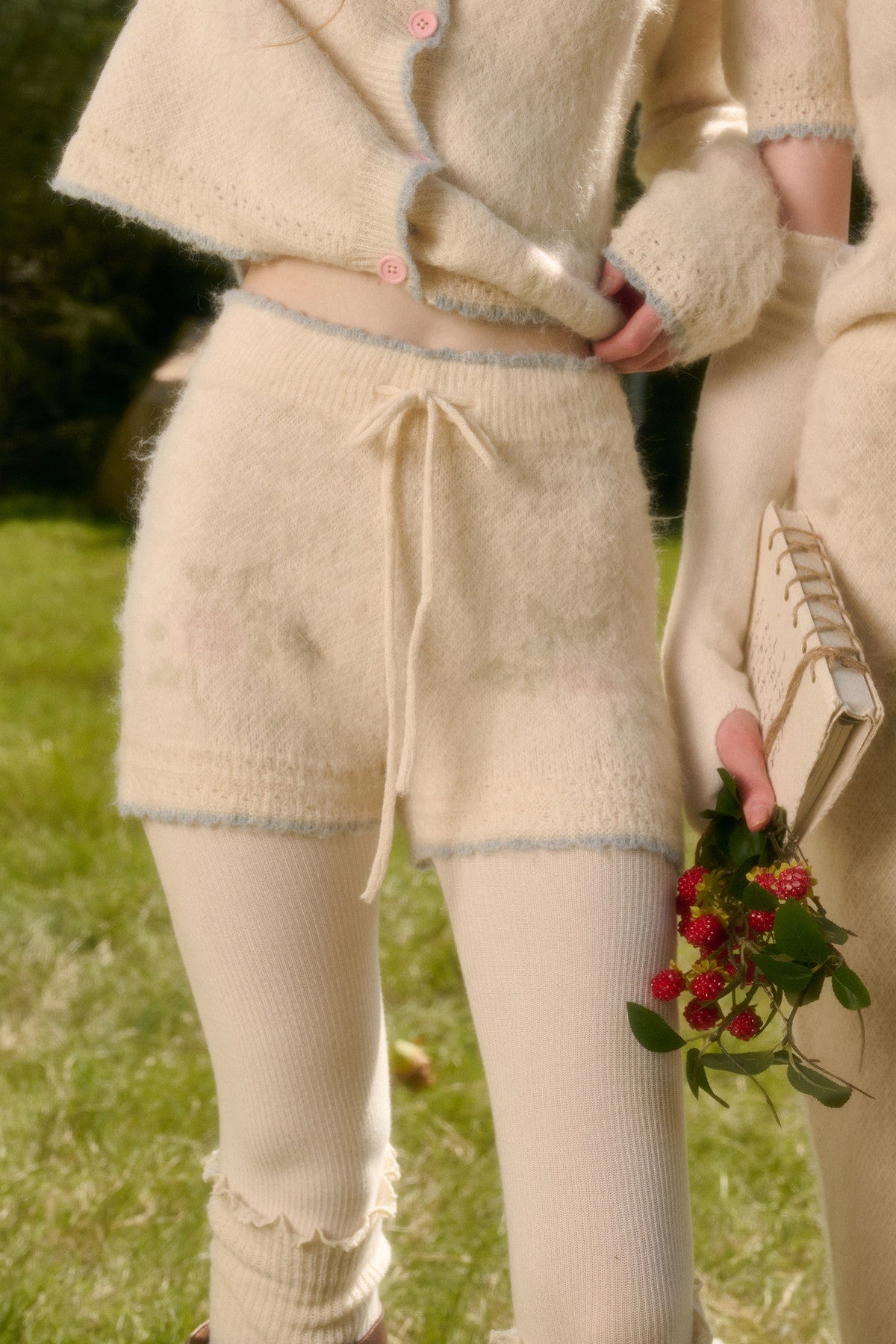 Conjunto de cárdigan y pantalón de punto de lana suave