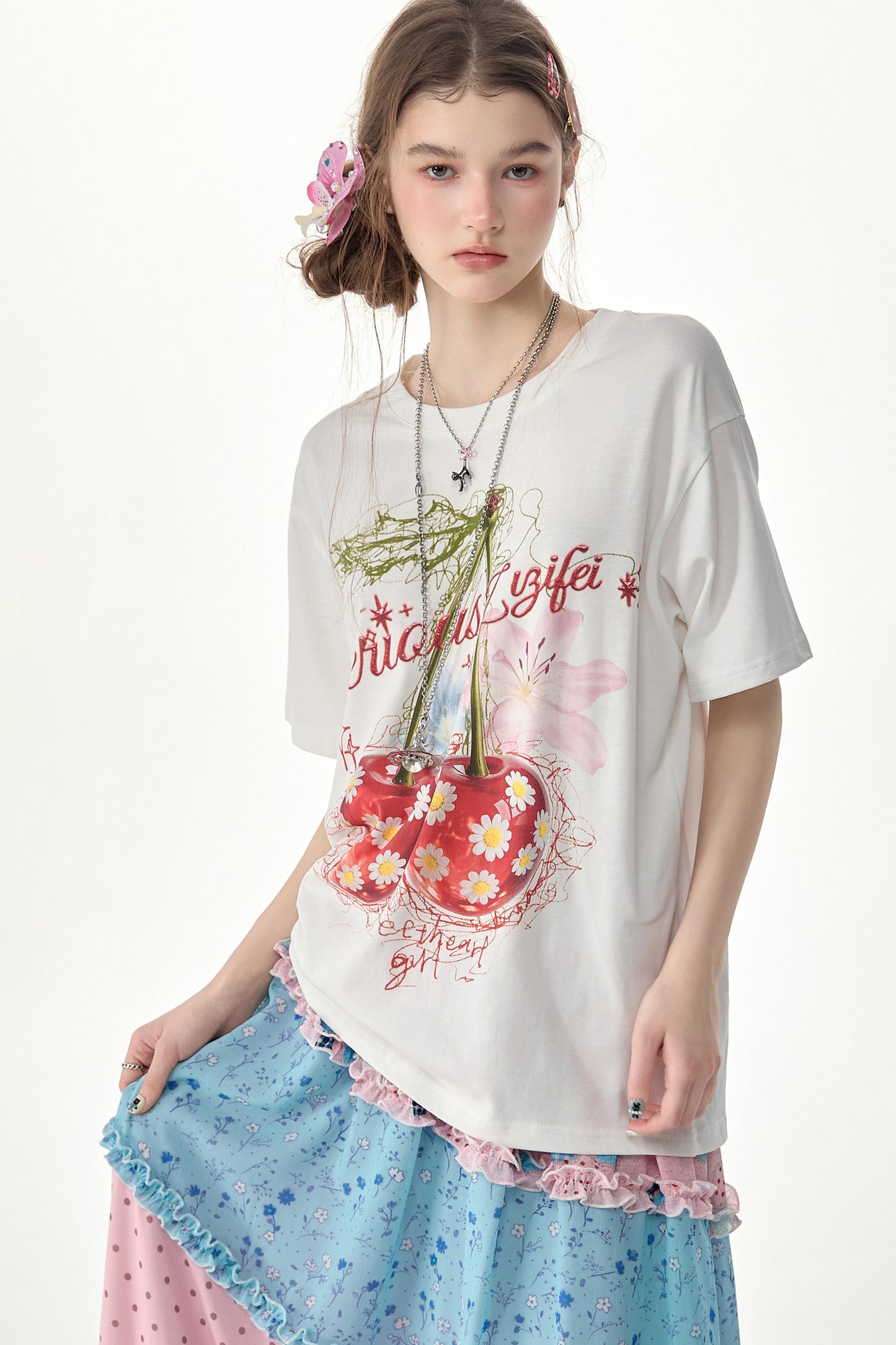 Kurzärmeliges T-Shirt mit Kirschprint