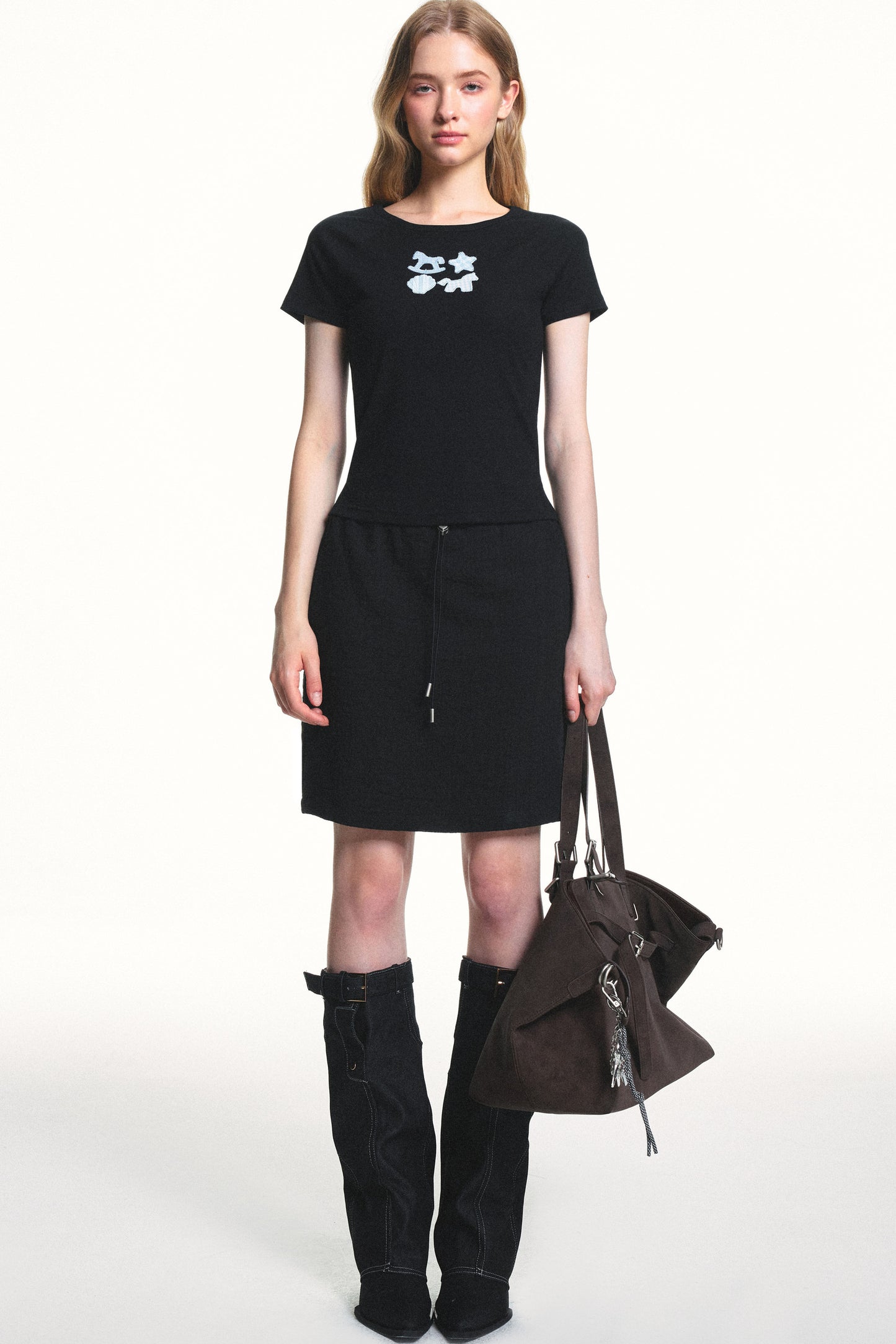 Maglia in lyocell con applicazione dallo stile fanciullesco