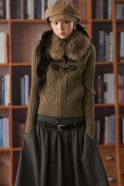 Fur Collar Horn Button Knit Cardigan