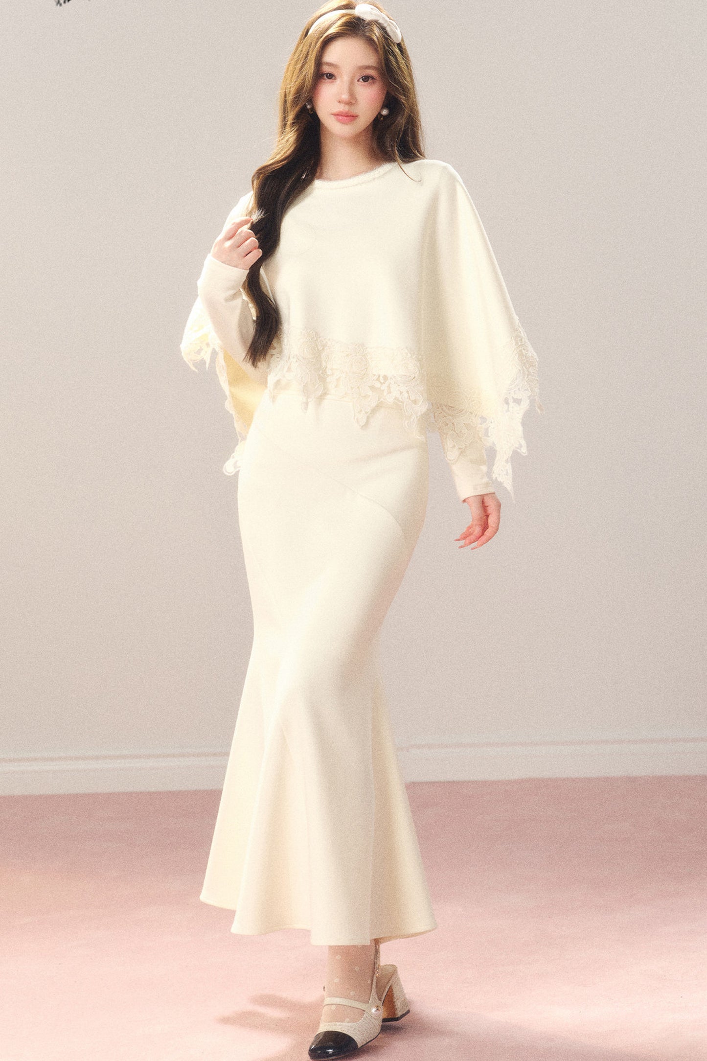 Artistic Bow Lace Knit Cape and Skirt Set-Up