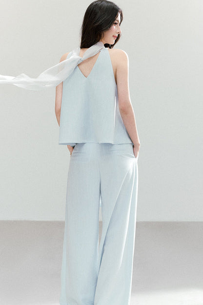 Completo due pezzi con pantaloni a gamba larga e laccetti
