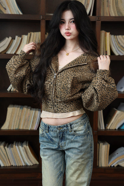 Giacca felpa con cappuccio leopardata, ampia e con spalle scese
