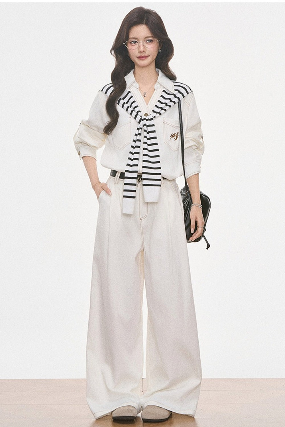 Set aus Jeansoptik-Hemd, weiter Hose und Jacke
