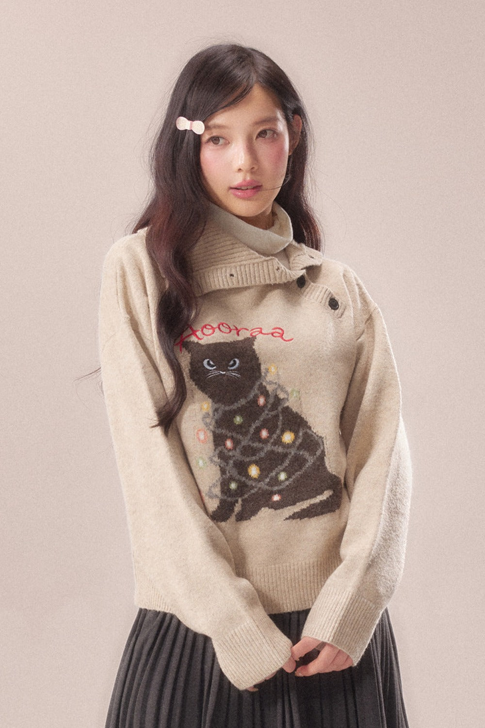 Diagonal Placket Cat Knit Pullover