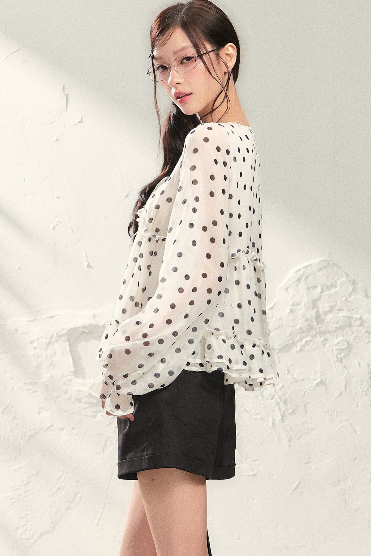 Conjunto de top y shorts de gasa blanca con lunares
