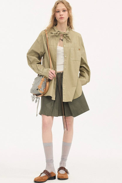 Camicia ricamata a maniche lunghe in stile preppy