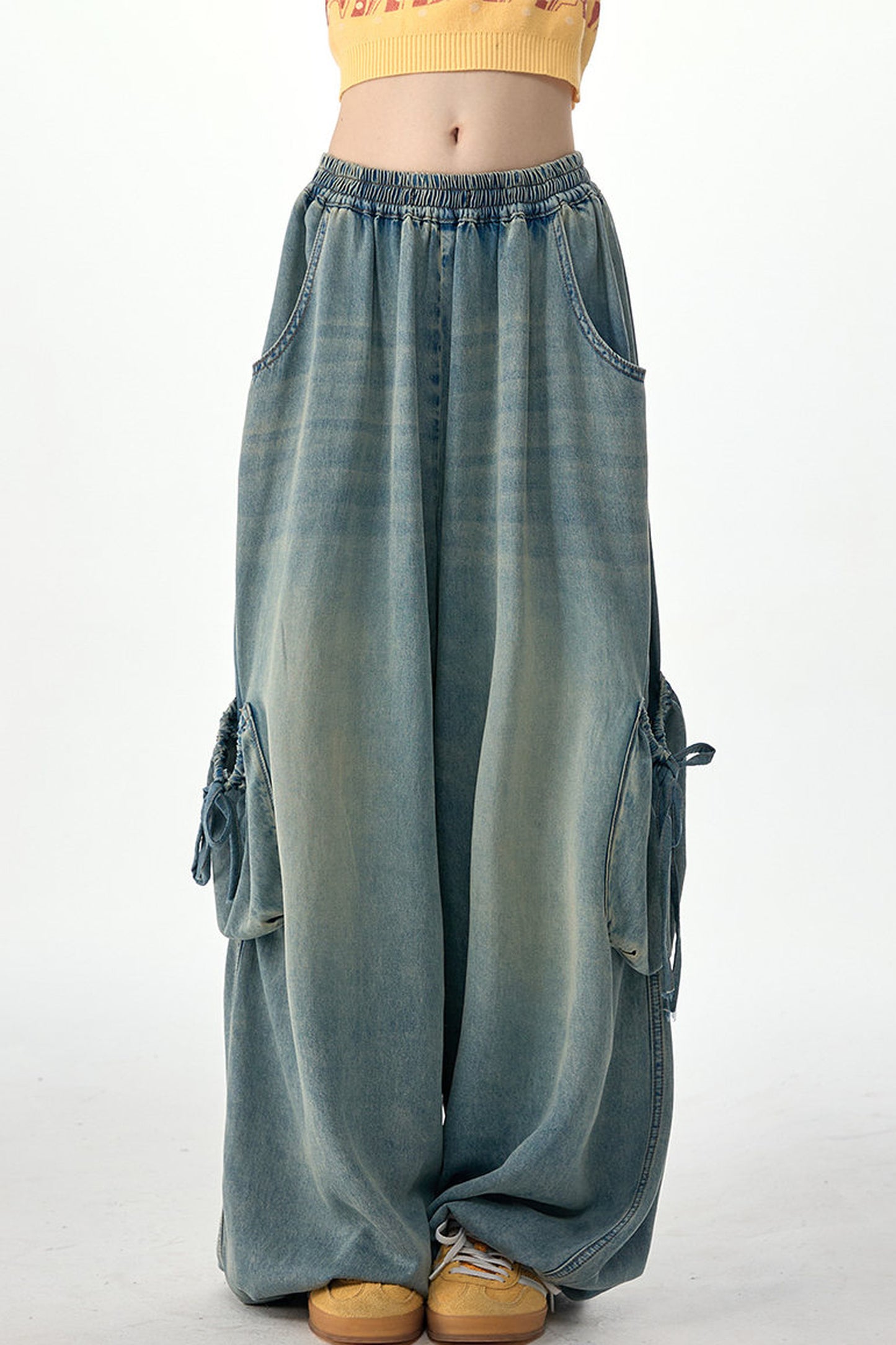 Jeanshose mit elastischem Bund und weitem Bein