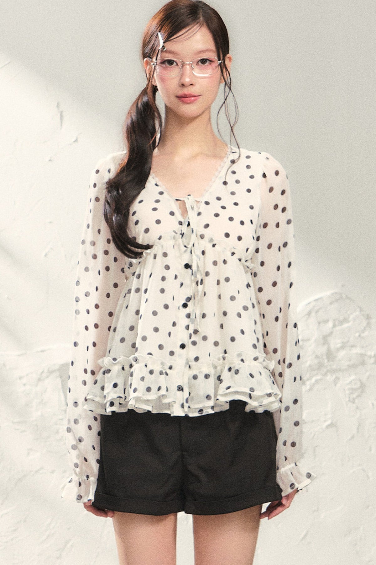 Conjunto de top y shorts de gasa blanca con lunares