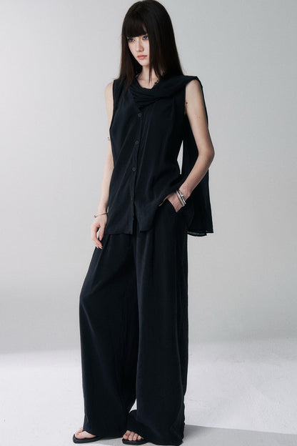 Completo coreano con maglia nera senza maniche
