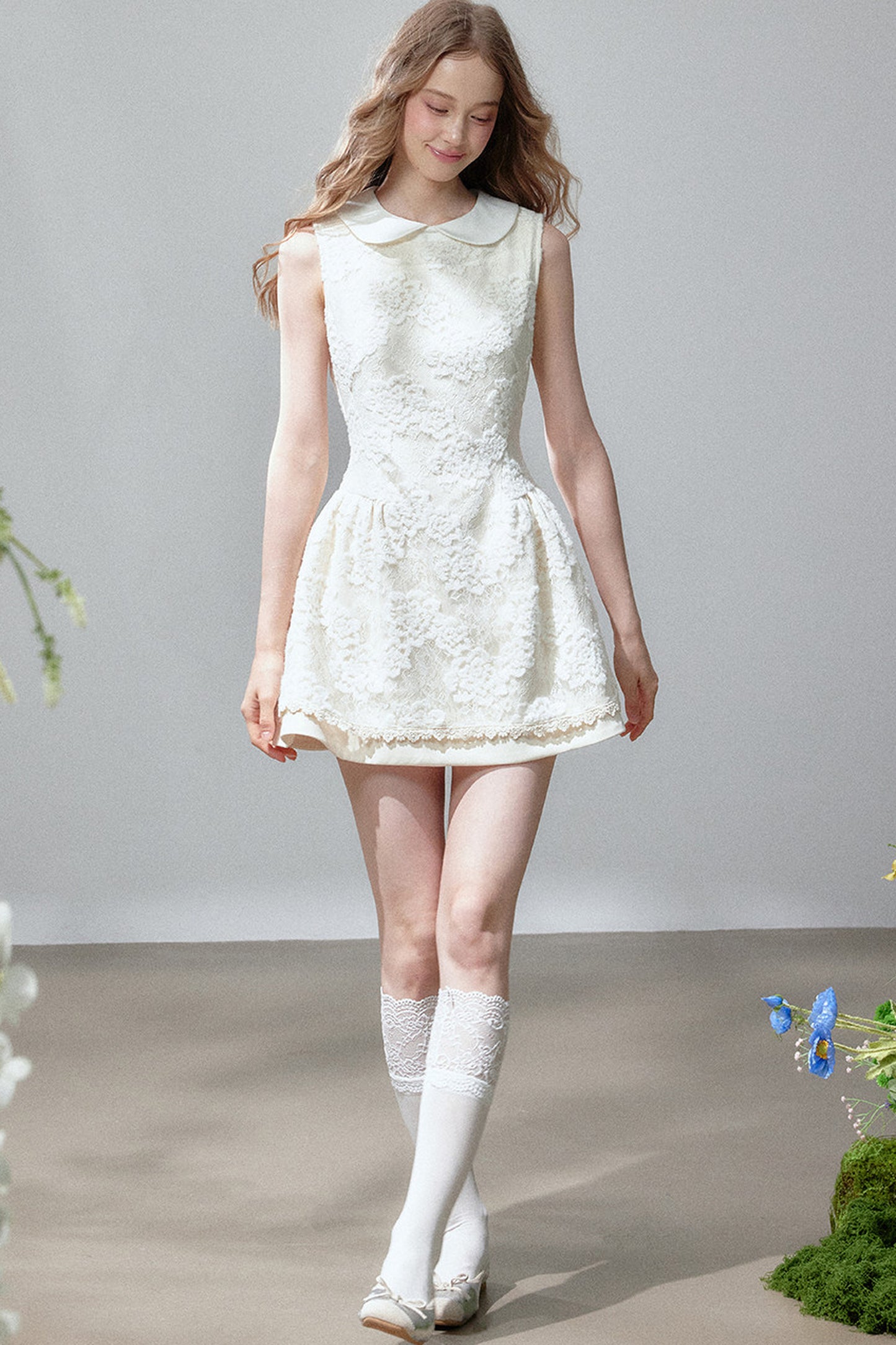 Sleeveless Doll Collar Dress