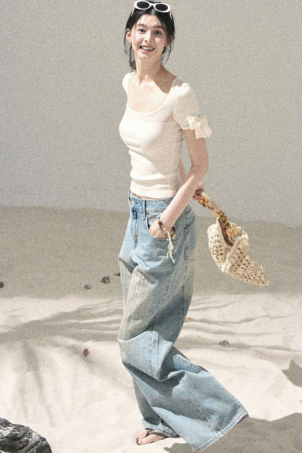 크롭 컷아웃 탑