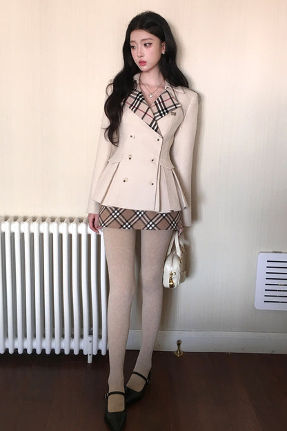 Doppelreihiger Wollmantel mit Karomuster und Patchwork