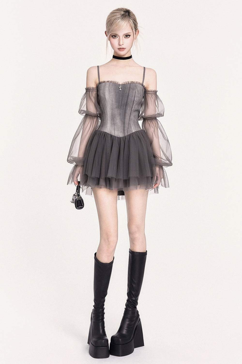 Abito romantico in tulle stile corsetto