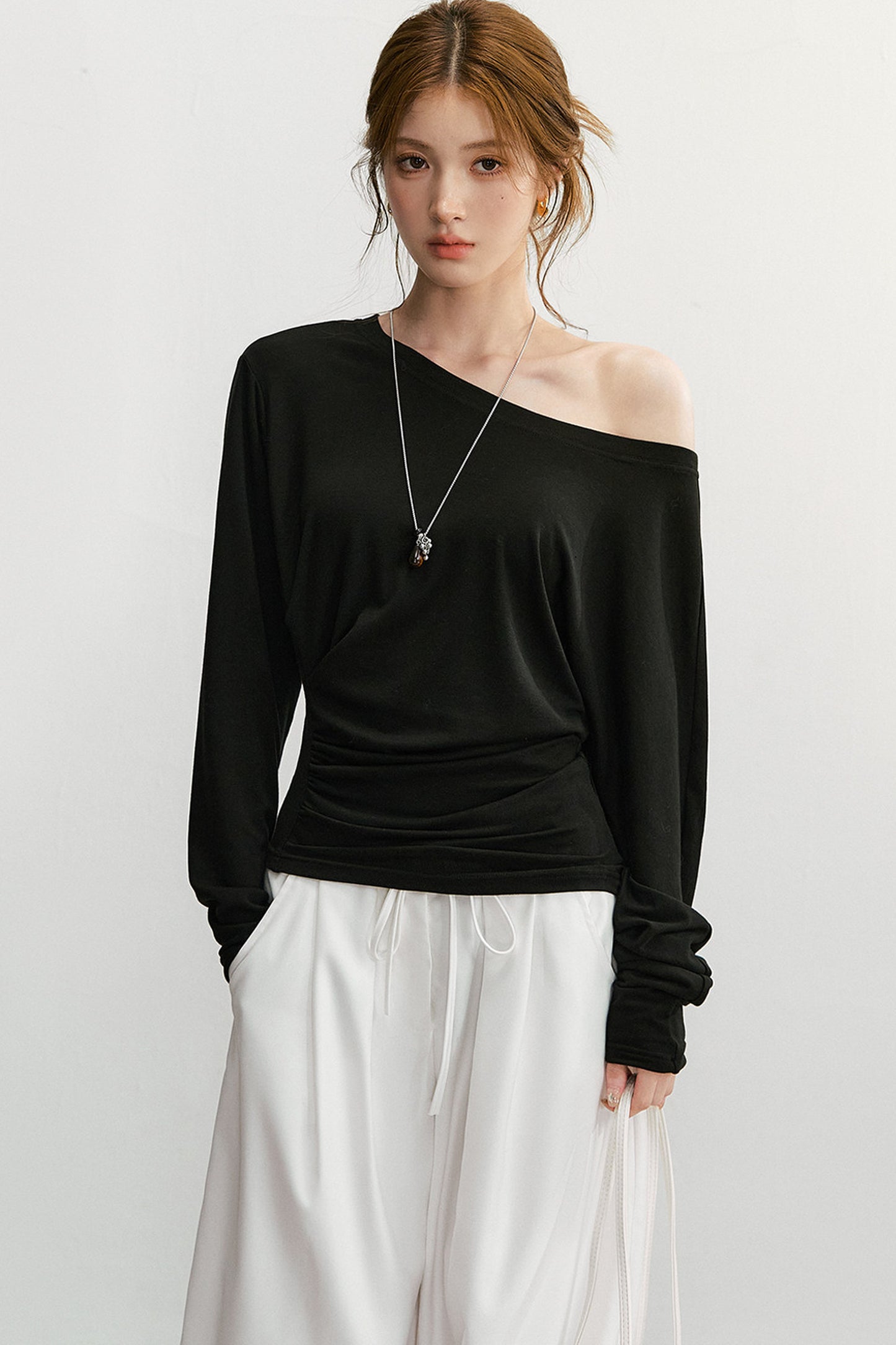 Simple and Elegant Off-Shoulder Top and Pants Set-Up