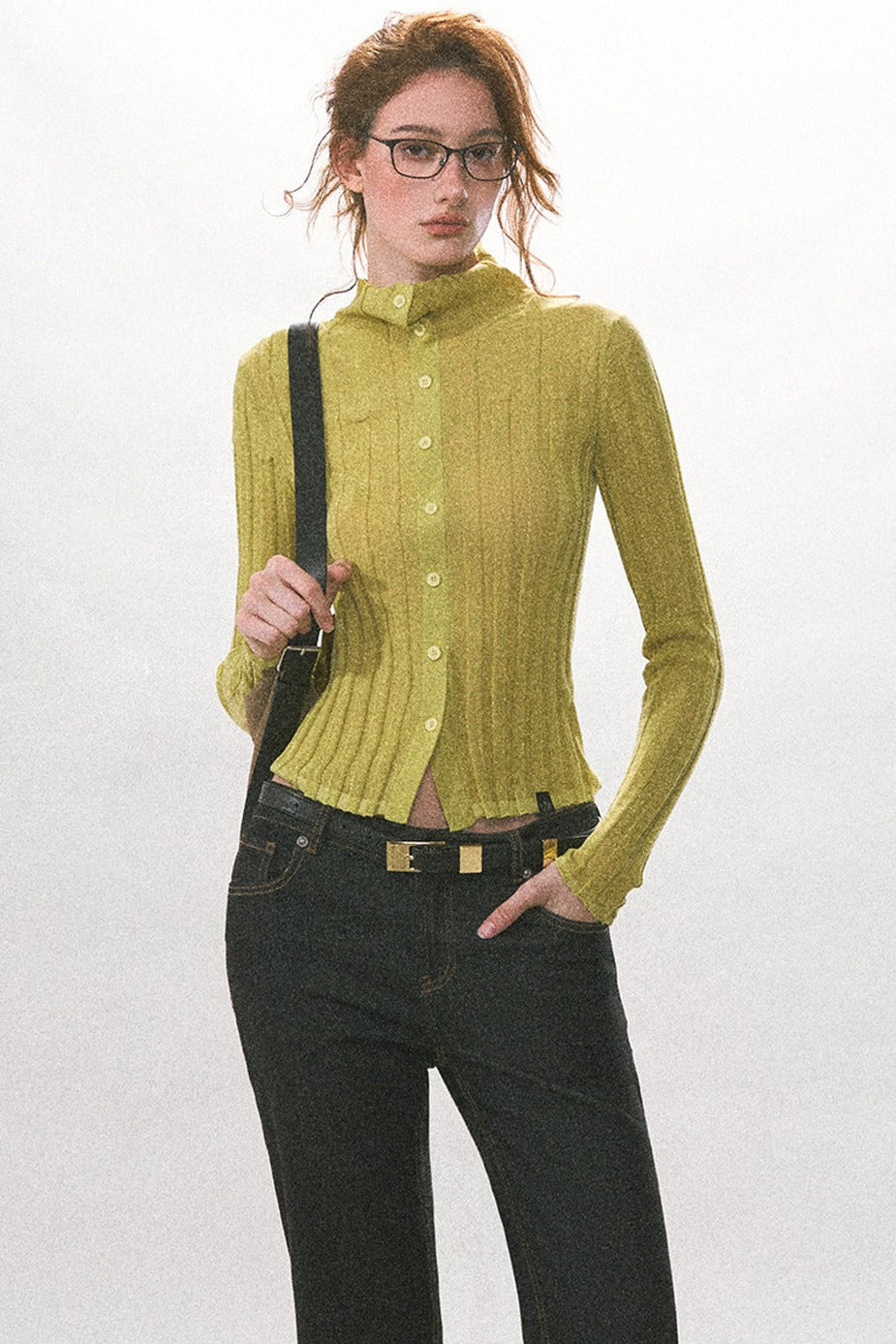 Ceinture minimaliste à boucle carrée