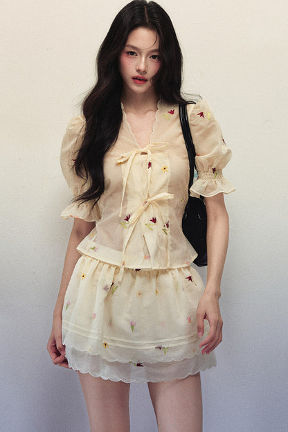 Set aus besticktem Chiffon-Oberteil und Rock mit doppellagigem Saum