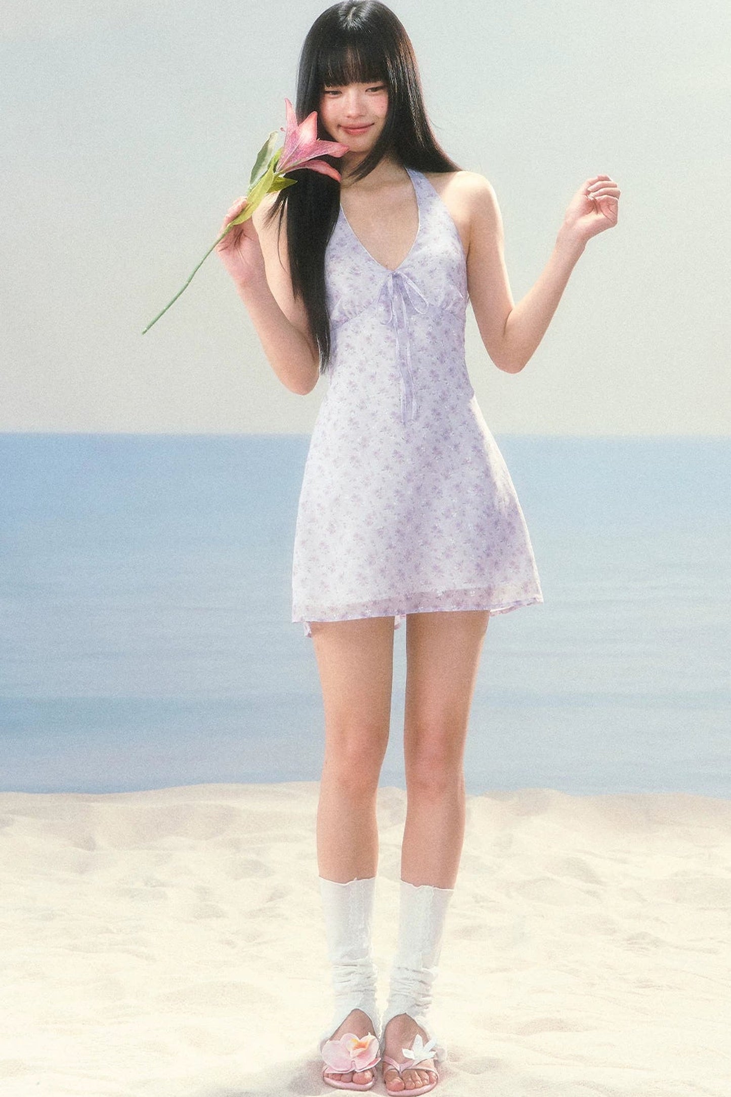 Vestido floral con cuello halter