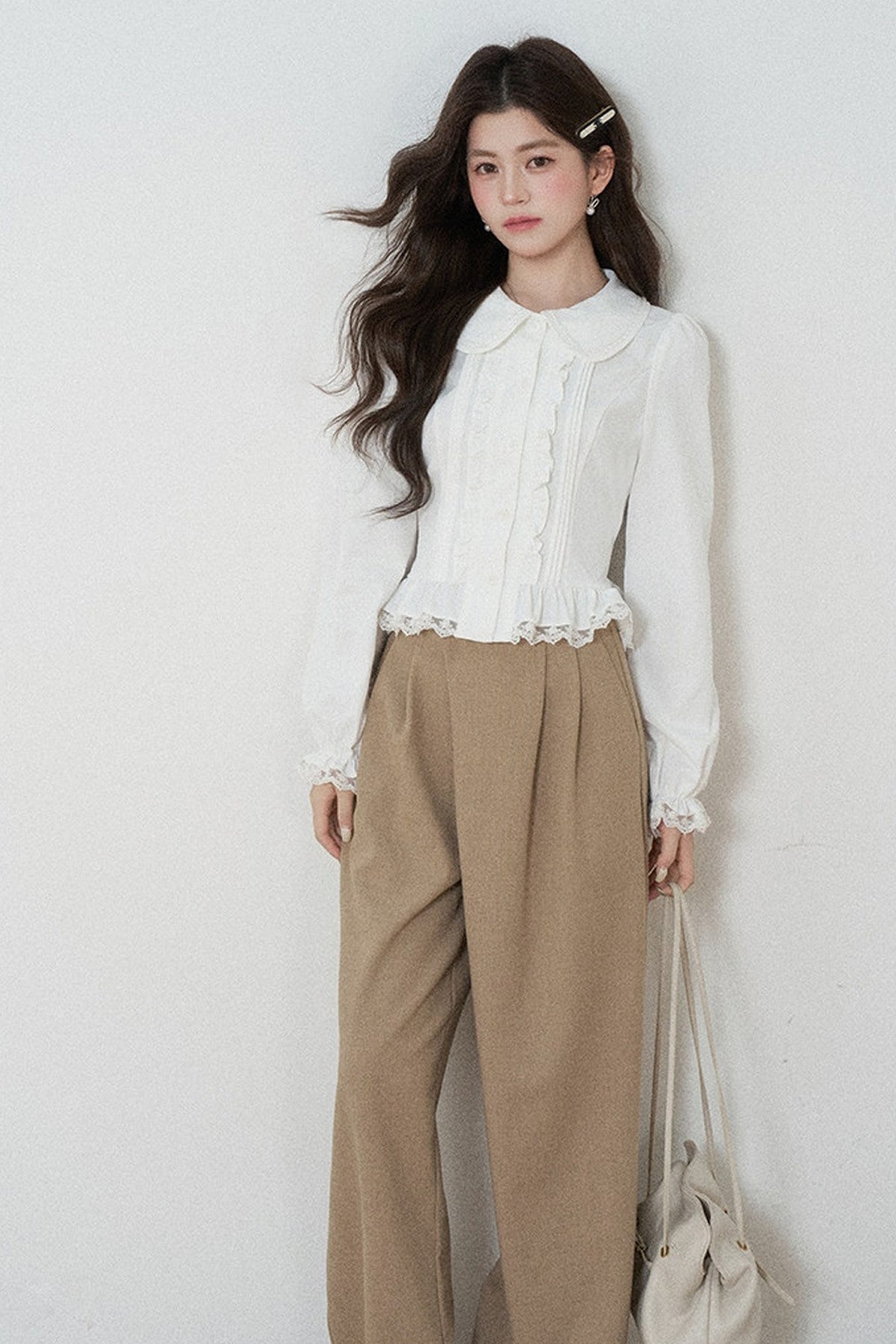 White Long-Sleeved Loose Pullover Doll Collar Shirt
