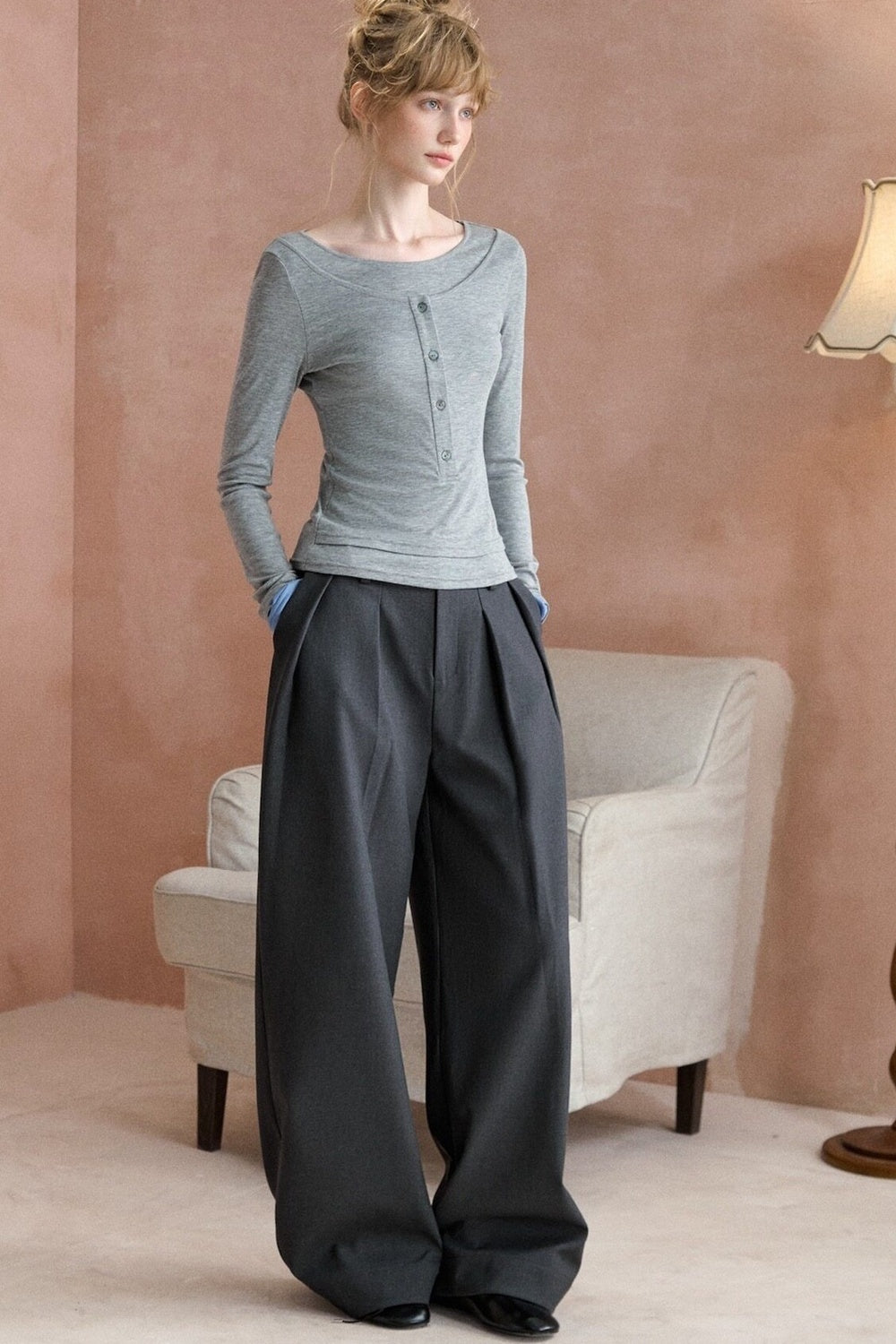 Double Pleated Curved Blade Wide Pants