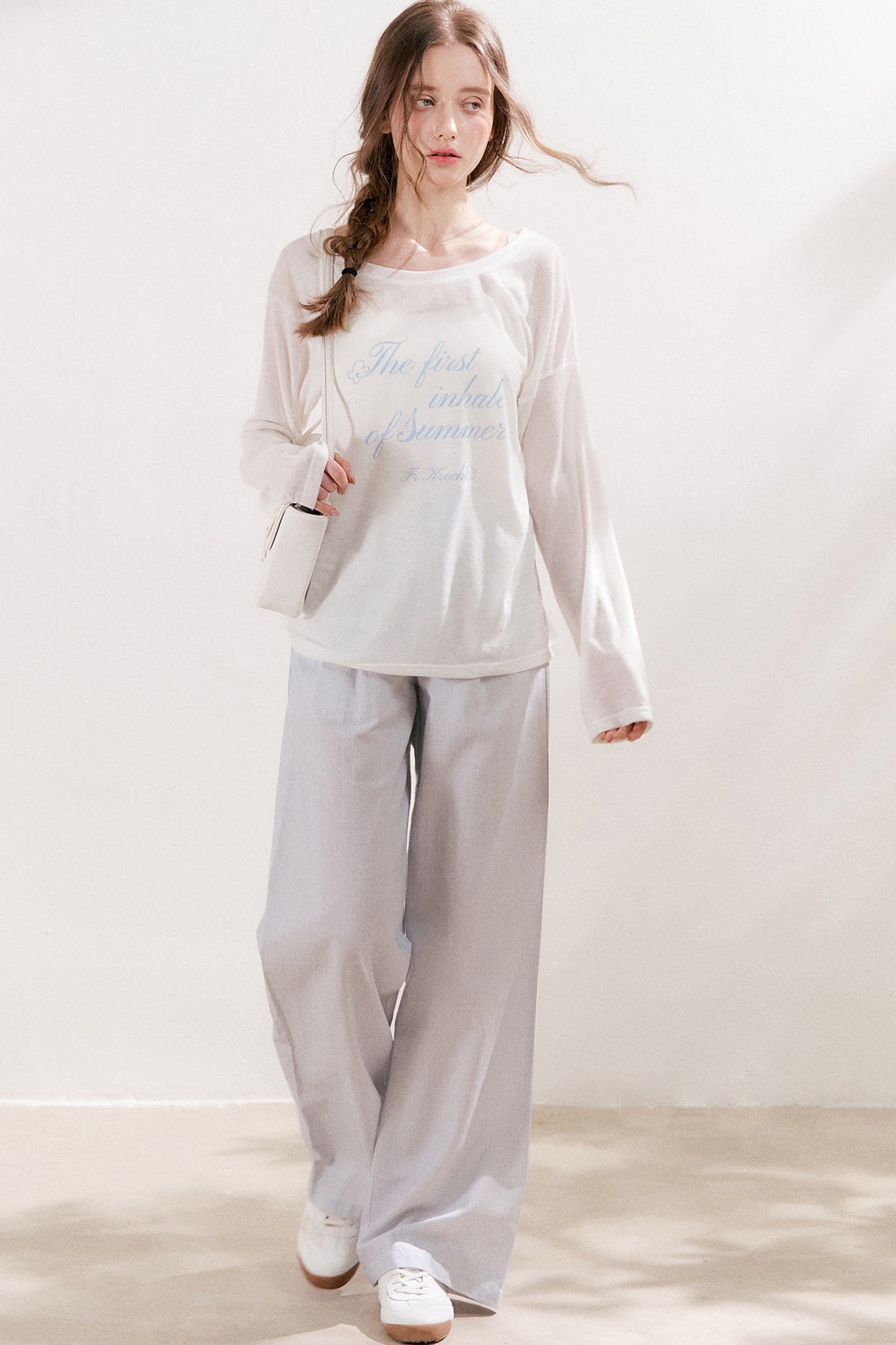 Blusa in lino con stampa a lettere e fiocco di neve