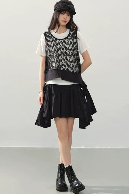 Gilet Nero Ricamato con Ritagli