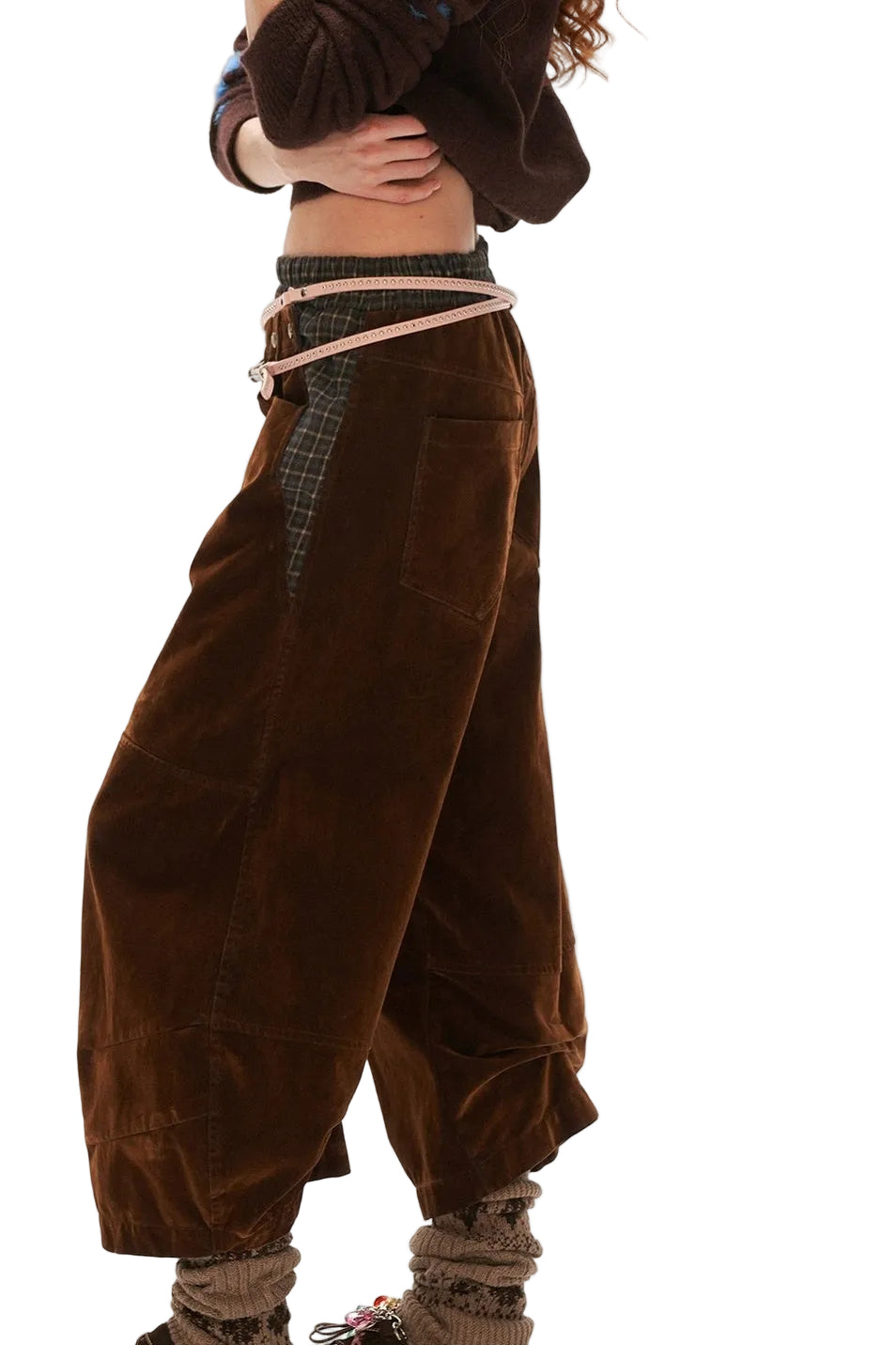 Jeans cropped a quadri con applicazioni floccate e a toppe