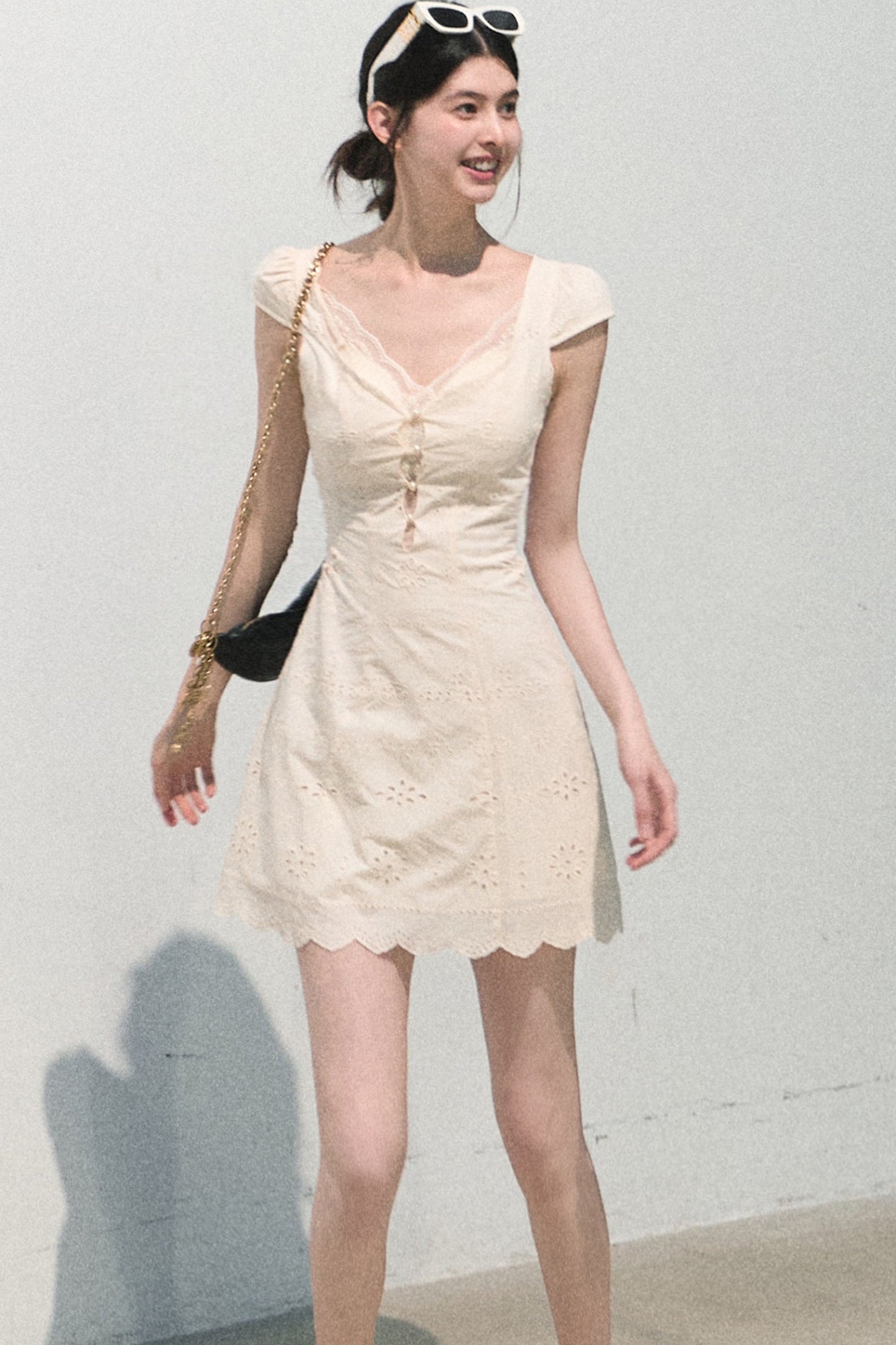 Trägerkleid mit französischer Spitze