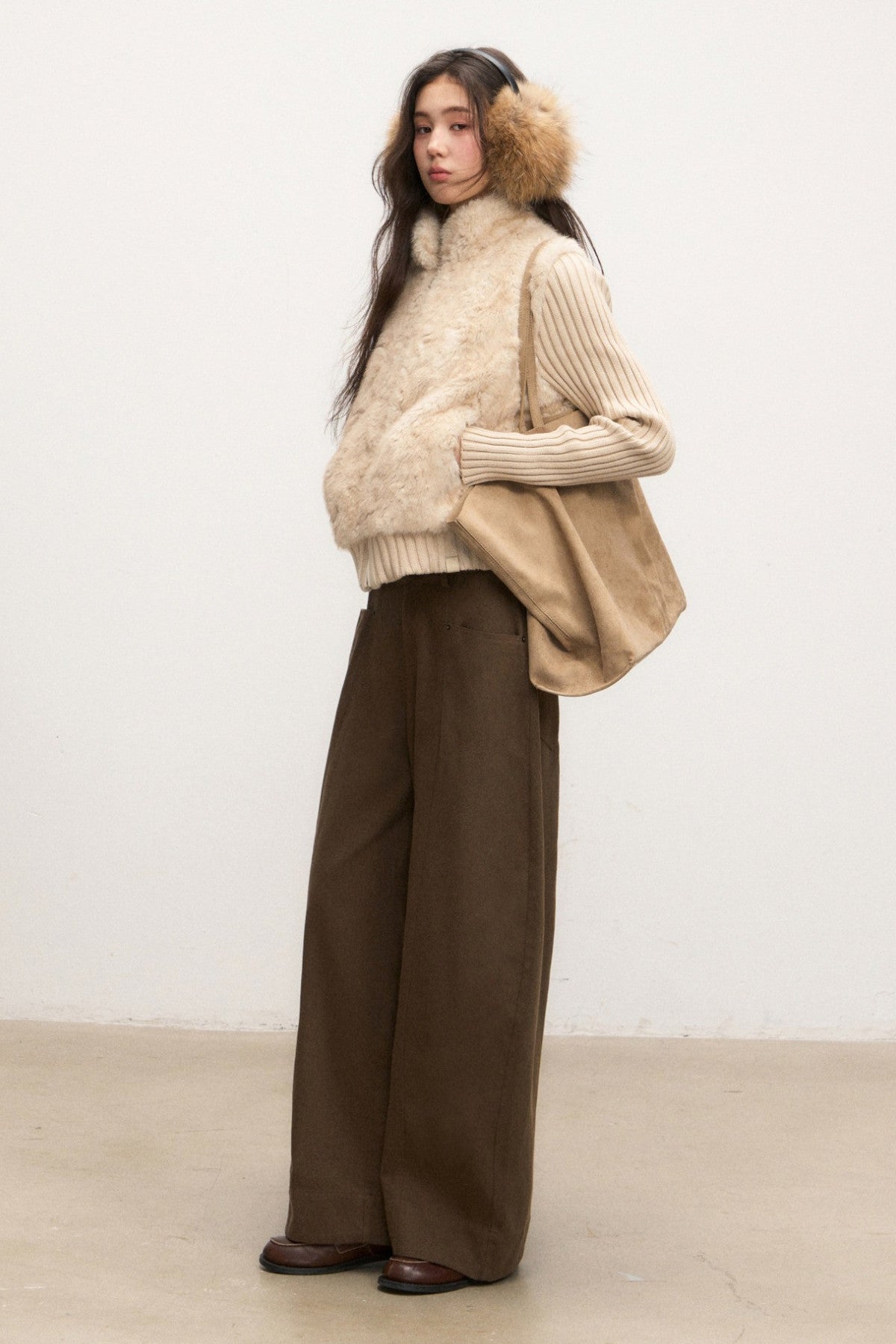 Set aus Strickjacke mit Stehkragen und Hose