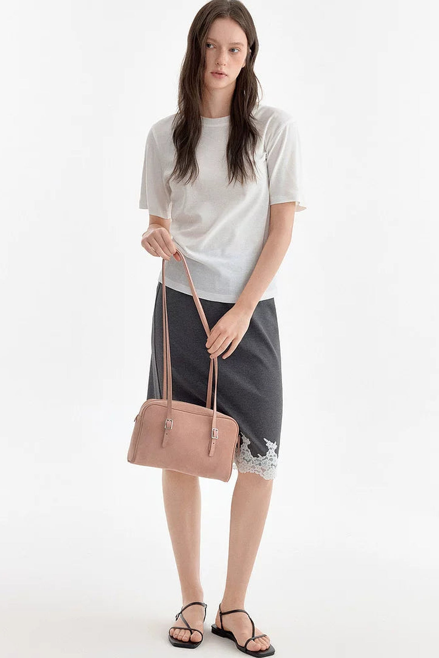 Simple and Atmospheric White T-Shirt