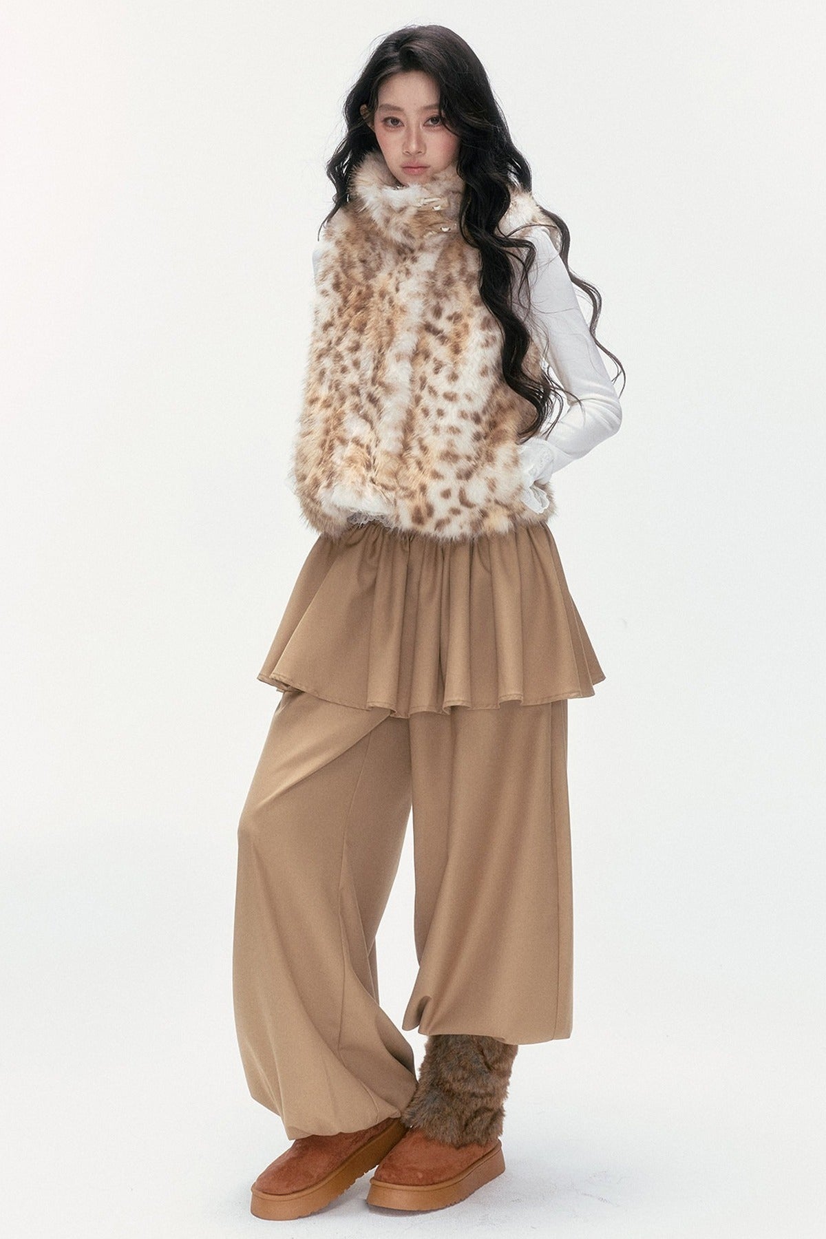 Milk Leopard Print Horn Button Vest