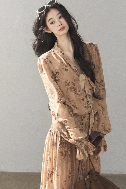 Ensemble robe fleurie à manches longues
