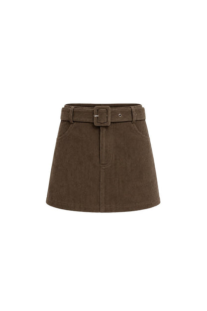 Conjunto de gabardina cruzada y falda
